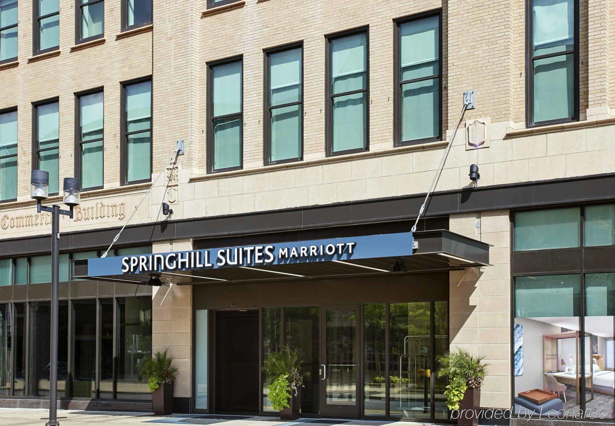 Springhill Suites By Marriott Milwaukee Downtown Ngoại thất bức ảnh